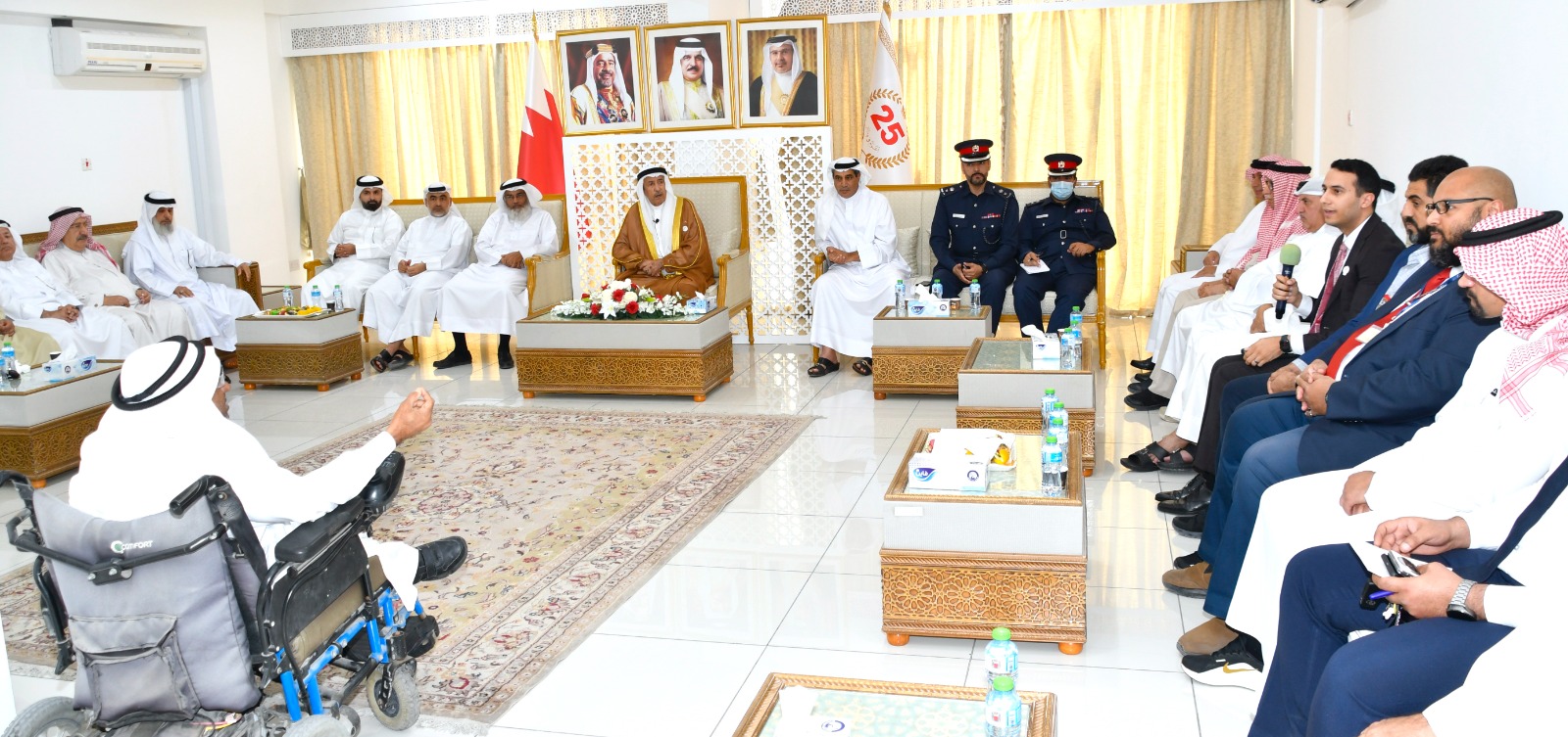 محافظ وأهالي المحرق يرفعون التهاني إلى المقام السامي لجلالة الملك المعظم بنجاح دورة الألعاب المدرسية و يشيدون بإطلاق أسبوع الشجرة<